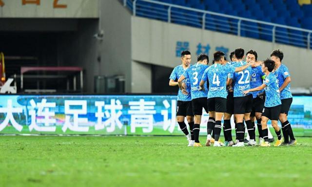 乐鱼平台网址 -关于排球大奖赛焦点战：洞庭雄狮队淘汰对手胶东雷豹队，外线火力全开。的信息