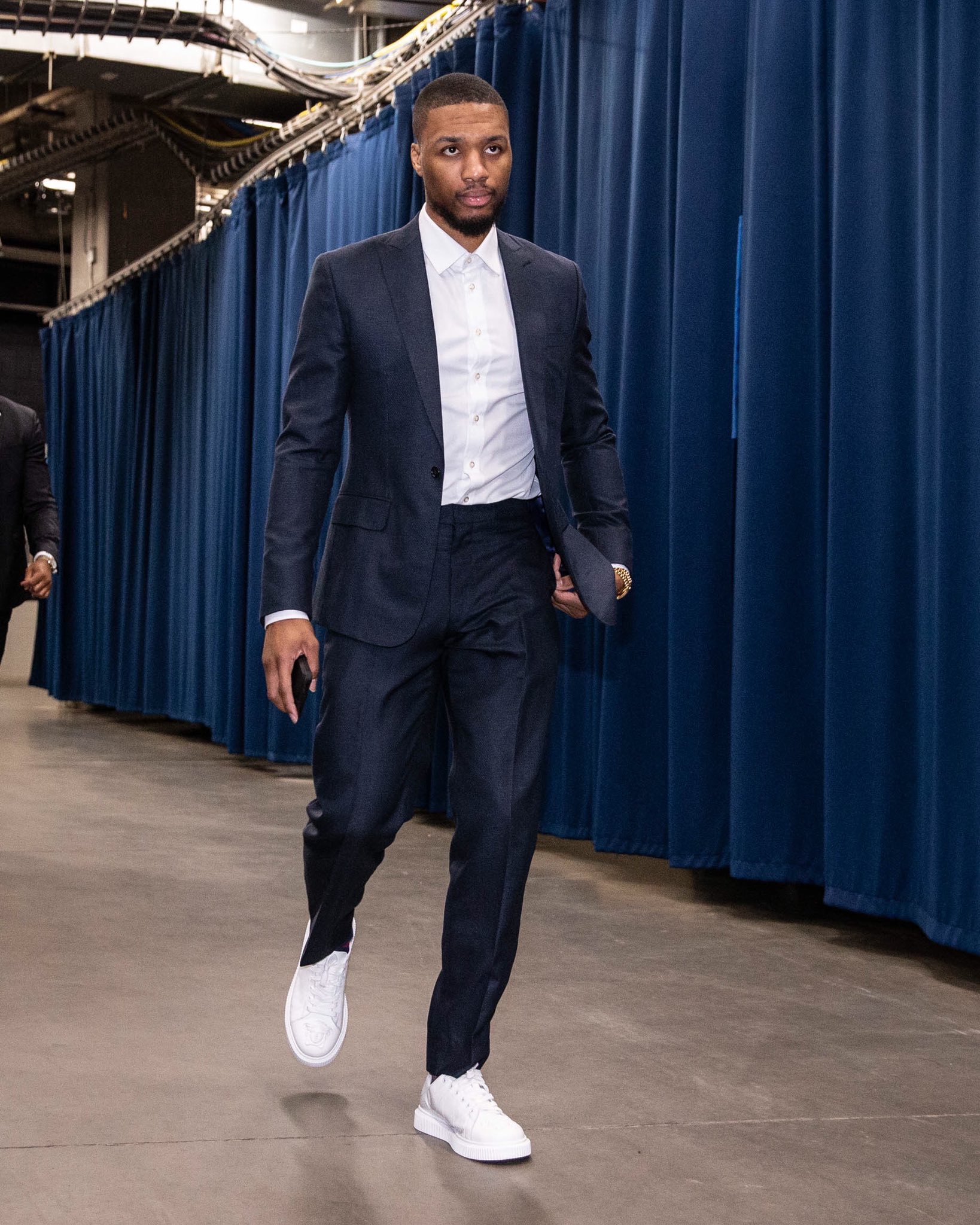 乐鱼中国 -包含波特兰开拓者发布备战花絮，窗口期单刀错失，欧篮联任务艰巨，团队化学反应显著的词条