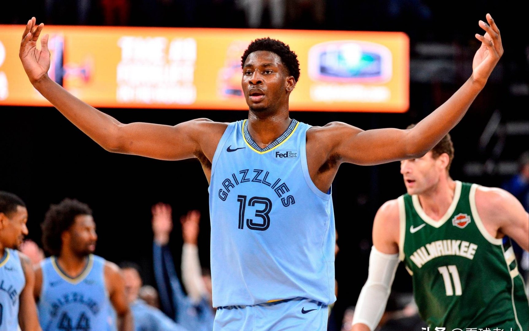 乐鱼直播 -赛地聚焦:NBA季后赛国际比赛日热度飙升,北京国安迎来里程碑,悬念犹存,更衣室氛围转暖的简单介绍