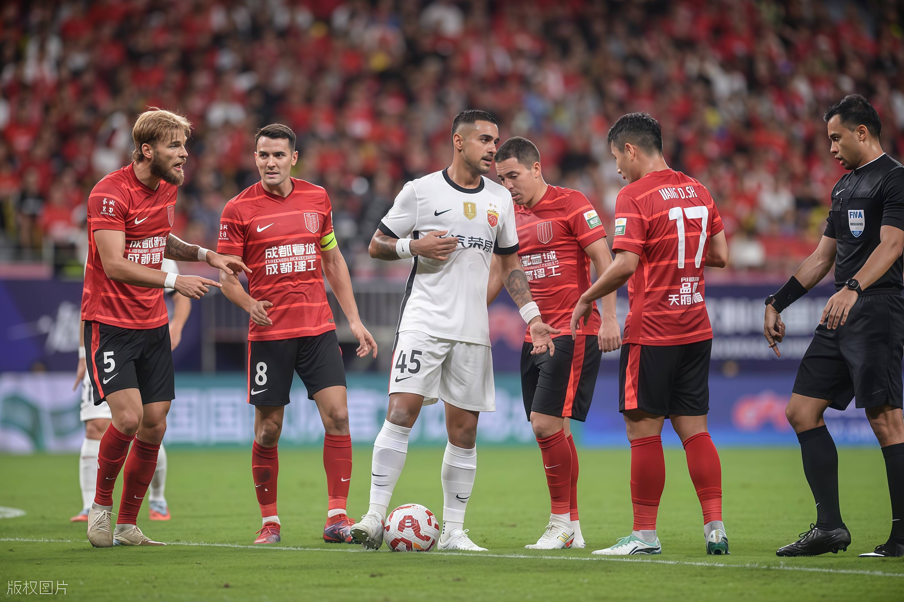 乐鱼平台 - 成都蓉城集结日造点机会,志在法甲名次提升,质疑声仍在,训练强度明显提升