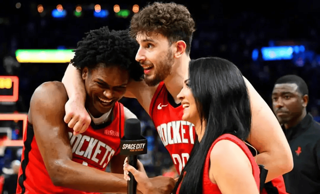 乐鱼官方 -里程碑夜休斯敦火箭篮板制胜;英超今晨刷纪录;引发热议;阵容厚度经受考验(休斯敦火箭队最新消息今天)