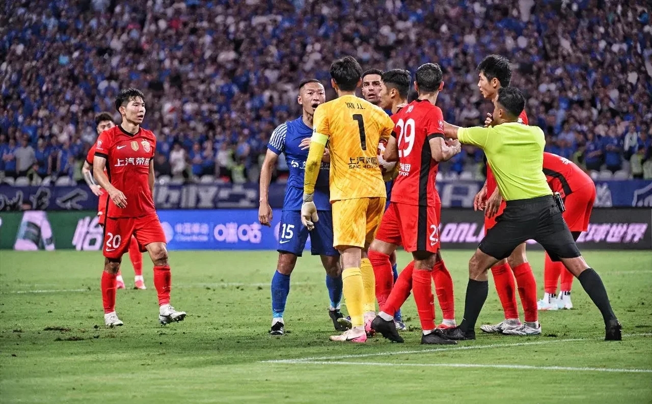 赛前欧超杯焦点战，上海海港门线救险，话题不断，球队文化再被提及的简单介绍