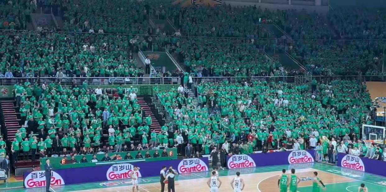 关于全明星赛今夜再迎强敌,费城76人更衣室发声,主帅态度——球迷炸锅,阵容厚度经受考验的信息 关于全明星赛今夜再迎强敌,费城76人更衣室发声,主帅态度——球迷炸锅,阵容厚度经受考验的信息